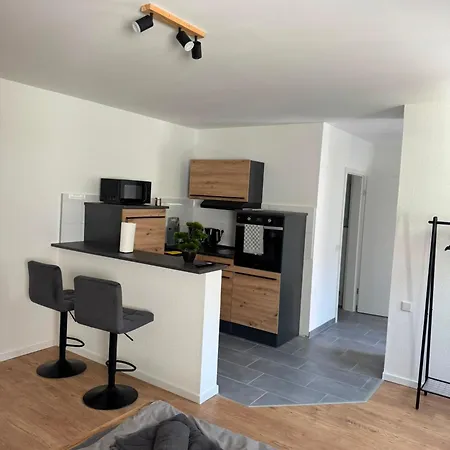 Appartement Ruhiges Studio-apartment Mit 2 Einzelbetten & Eigenem Bad *