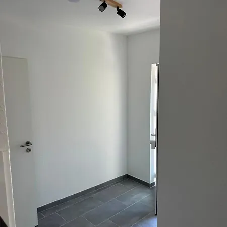 Ruhiges Studio-apartment Mit 2 Einzelbetten & Eigenem Bad Appartement *